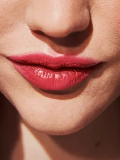 Rouje Les Rouges À Lèvres></noscript>Le Rouge Hélène