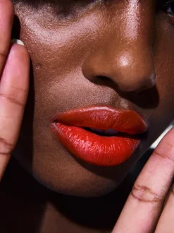 Rouje Les Rouges À Lèvres></noscript>Le Rouge Nathalie